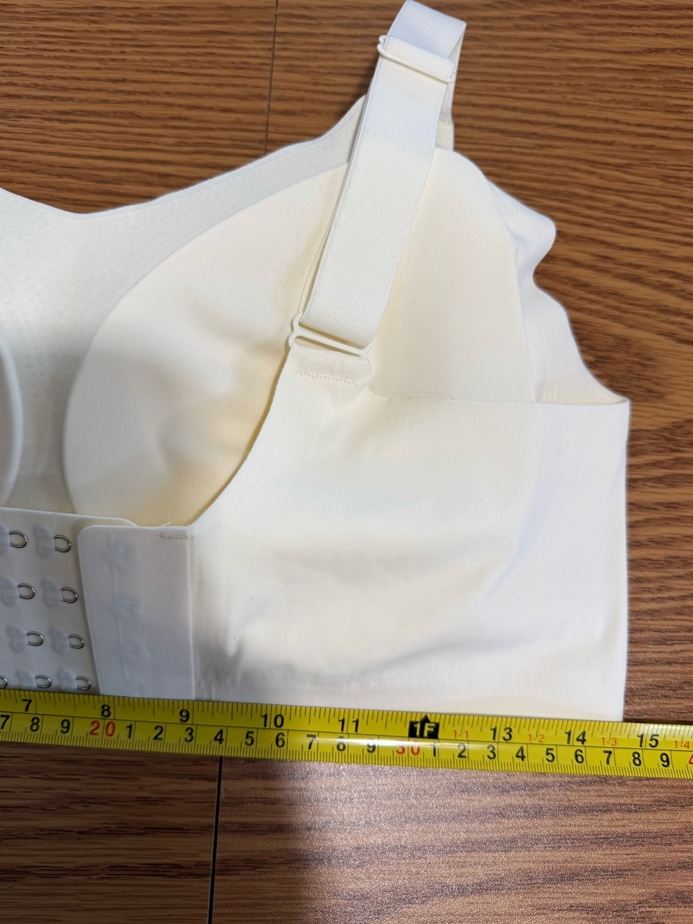 NWOT L or 38 B/C Super Soft Laser Cut Seams, 4x4 hook rows, Extra Support. - Picture 6 of 9